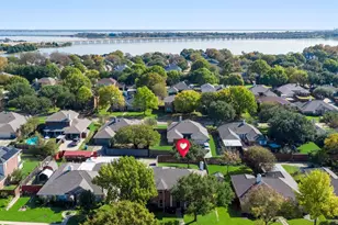 4010 Bluffpoint Rd, Rowlett, TX 75088 - Photo 4