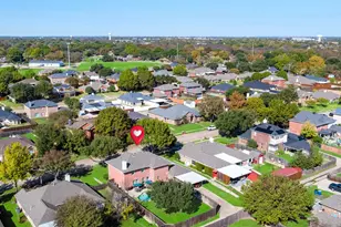 4010 Bluffpoint Rd, Rowlett, TX 75088 - Photo 2