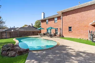 4010 Bluffpoint Rd, Rowlett, TX 75088 - Photo 2