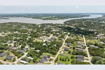 2206 Navasota Street, Granbury, TX 76048 - Photo 32