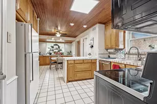 2119 Prestonwood Dr, Arlington, TX 76012 - Photo 16