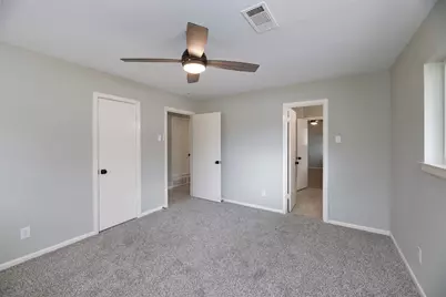 1012 Sleepy Hollow Drive N, Irving, TX 75061 - Photo 16