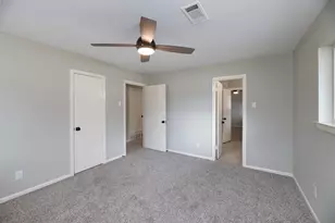 1012 Sleepy Hollow Dr N, Irving, TX 75061 - Photo 16