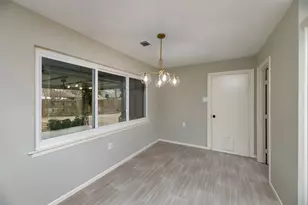 1012 Sleepy Hollow Dr N, Irving, TX 75061 - Photo 12