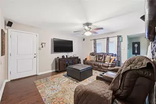 6805 Wagonet Rd, Forest Hill, TX 76140 - Photo 6