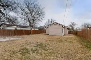 1315 E Arlington Ave, Fort Worth, TX 76104 - Photo 14