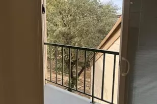 2300 Bamboo Dr, Arlington, TX 76006 - Photo 8