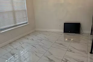 7504 Marsland Ln, Arlington, TX 76001 - Photo 4