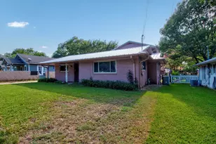 929 Dodson St, Gainesville, TX 76240 - Photo 4