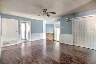 929 Dodson St, Gainesville, TX 76240 - Photo 1