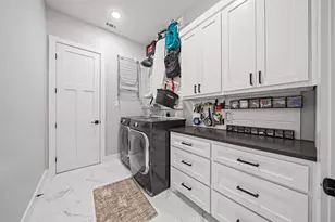 12010 Kenai Cir, Woodway, TX 76712 - Photo 24