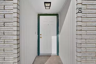 8 W Townhouse Ln, Grand Prairie, TX 75052 - Photo 4