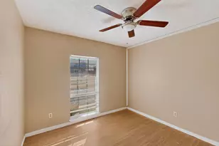 8 W Townhouse Ln, Grand Prairie, TX 75052 - Photo 26