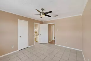 8 W Townhouse Ln, Grand Prairie, TX 75052 - Photo 18