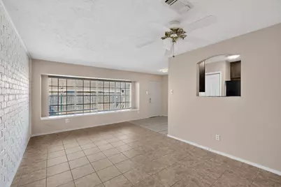 8 W Townhouse Lane #32, Grand Prairie, TX 75052 - Photo 14