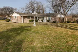 272 Palomino Dr, Saginaw, TX 76179 - Photo 2