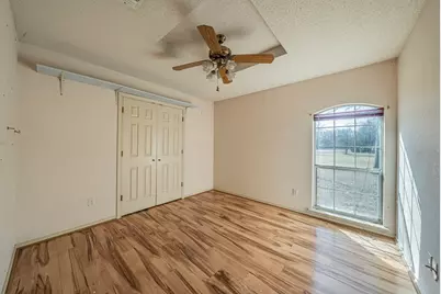 1011 Barry Lane, Cleburne, TX 76031 - Photo 16