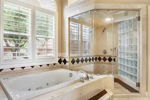 6801 Raintree Pl, Flower Mound, TX 75022 - Photo 18