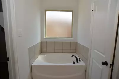 213 Emerald Creek Drive, Fort Worth, TX 76131 - Photo 12