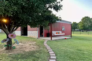 3009 Big Springs Dr, Joshua, TX 76058 - Photo 8