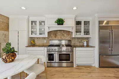 7040 Oakbluff Drive, Dallas, TX 75254 - Photo 8