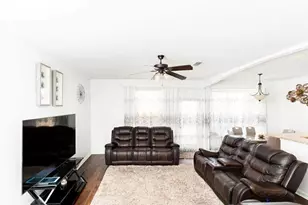 232 Corinna Ct, Hurst, TX 76053 - Photo 2