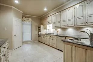 2710 Devonshire Dr, Carrollton, TX 75007 - Photo 12