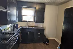 823 W 9th St, Bonham, TX 75418 - Photo 10