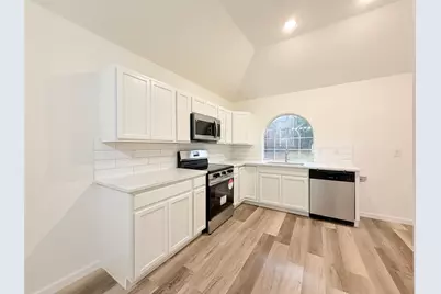 2711 Canterbury Street, Euless, TX 76039 - Photo 10