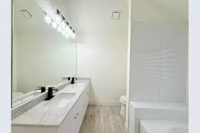 2711 Canterbury Street, Euless, TX 76039 - Photo 24