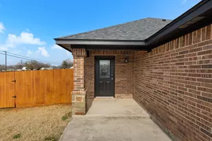 1501 Carpenter St, Bridgeport, TX 76426 - Photo 2