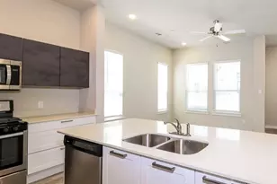 1304 Creekbank Dr, McKinney, TX 75071 - Photo 2