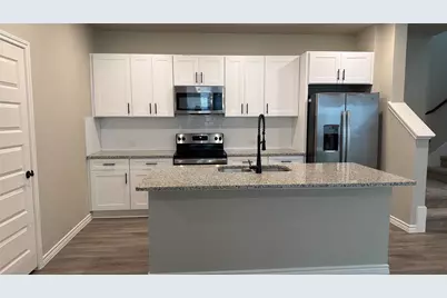 813 Vine Street #122, Argyle, TX 76226 - Photo 2