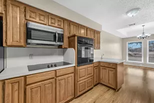 10041 Regent Row St, Benbrook, TX 76126 - Photo 16