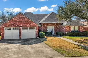 10041 Regent Row St, Benbrook, TX 76126 - Photo 2