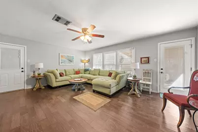 5612 Fairview Drive, Waco, TX 76710 - Photo 2