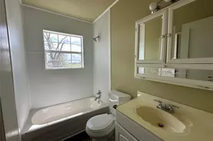 3439 W 2nd Ave, Corsicana, TX 75110 - Photo 8