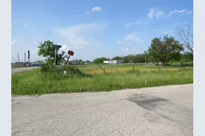 207 Newell Drive, Hudson Oaks, TX 76087 - Photo 16