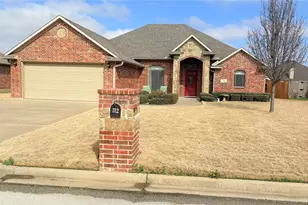 312 W McAfee Dr, Mabank, TX 75147 - Photo 1