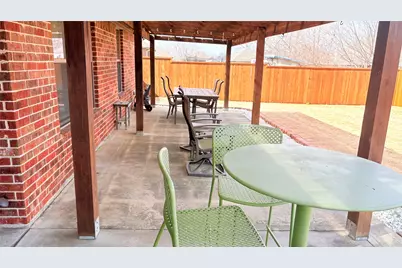 312 W McAfee Drive, Mabank, TX 75147 - Photo 4