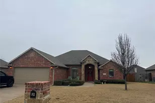 312 W McAfee Dr, Mabank, TX 75147 - Photo 2