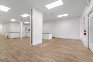 204 S Main St, Cleburne, TX 76033 - Photo 1