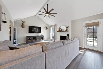 6520 Kary Lynn Drive S, Watauga, TX 76148 - Photo 6