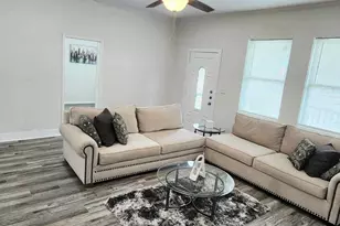 2000 May St, Fort Worth, TX 76110 - Photo 4