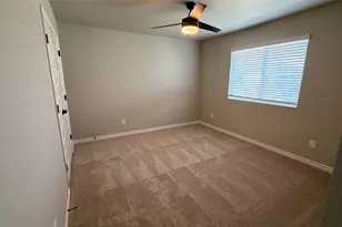 805 Vine St, Argyle, TX 76226 - Photo 10