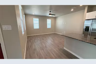 916 16th Street #54, Argyle, TX 76226 - Photo 4