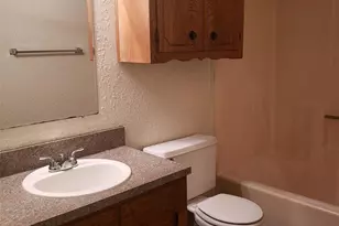 1207 Alpine St, Greenville, TX 75401 - Photo 2