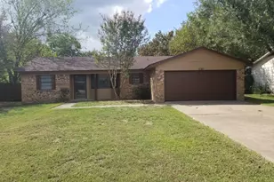 1207 Alpine St, Greenville, TX 75401 - Photo 1