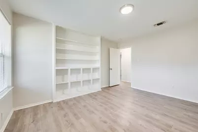 2824 Amber Drive S, Fort Worth, TX 76133 - Photo 12