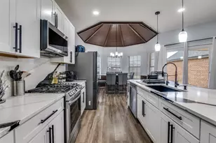 719 Meadowbrooke Cir, Duncanville, TX 75137 - Photo 6